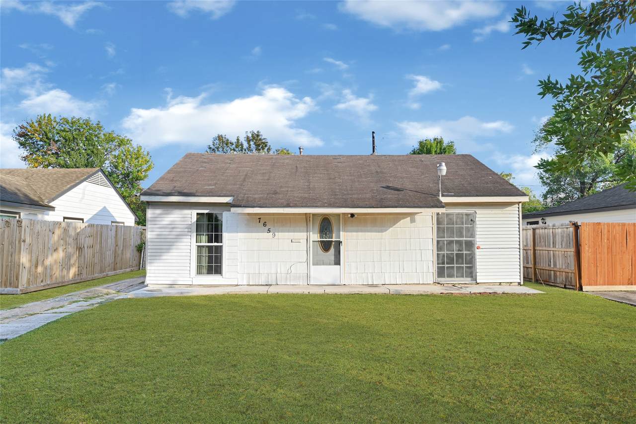 7659 Greenstone Street - Photo 1