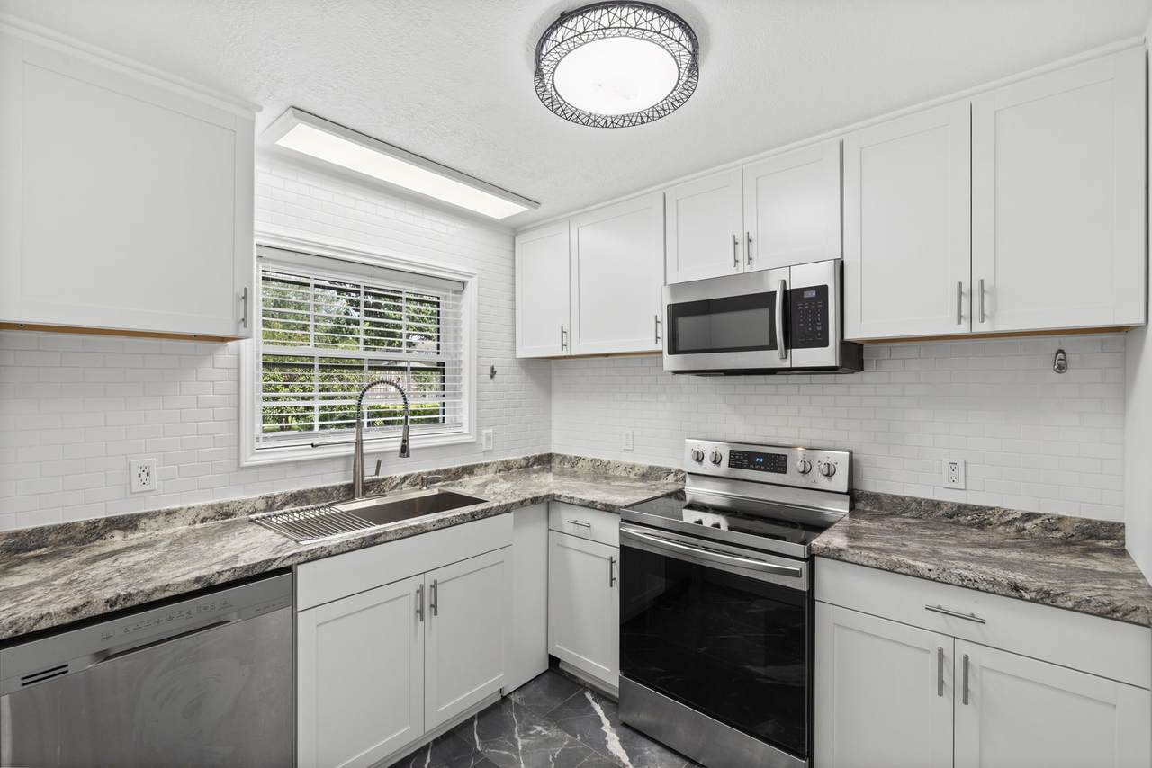 7900 Westheimer Road - Photo 1