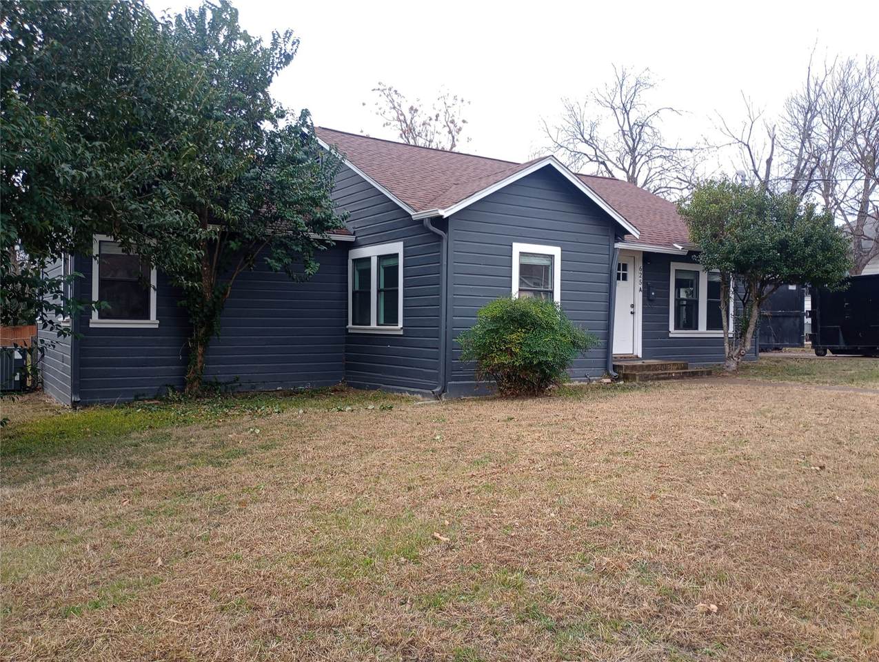 625 13th Avenue - Photo 1