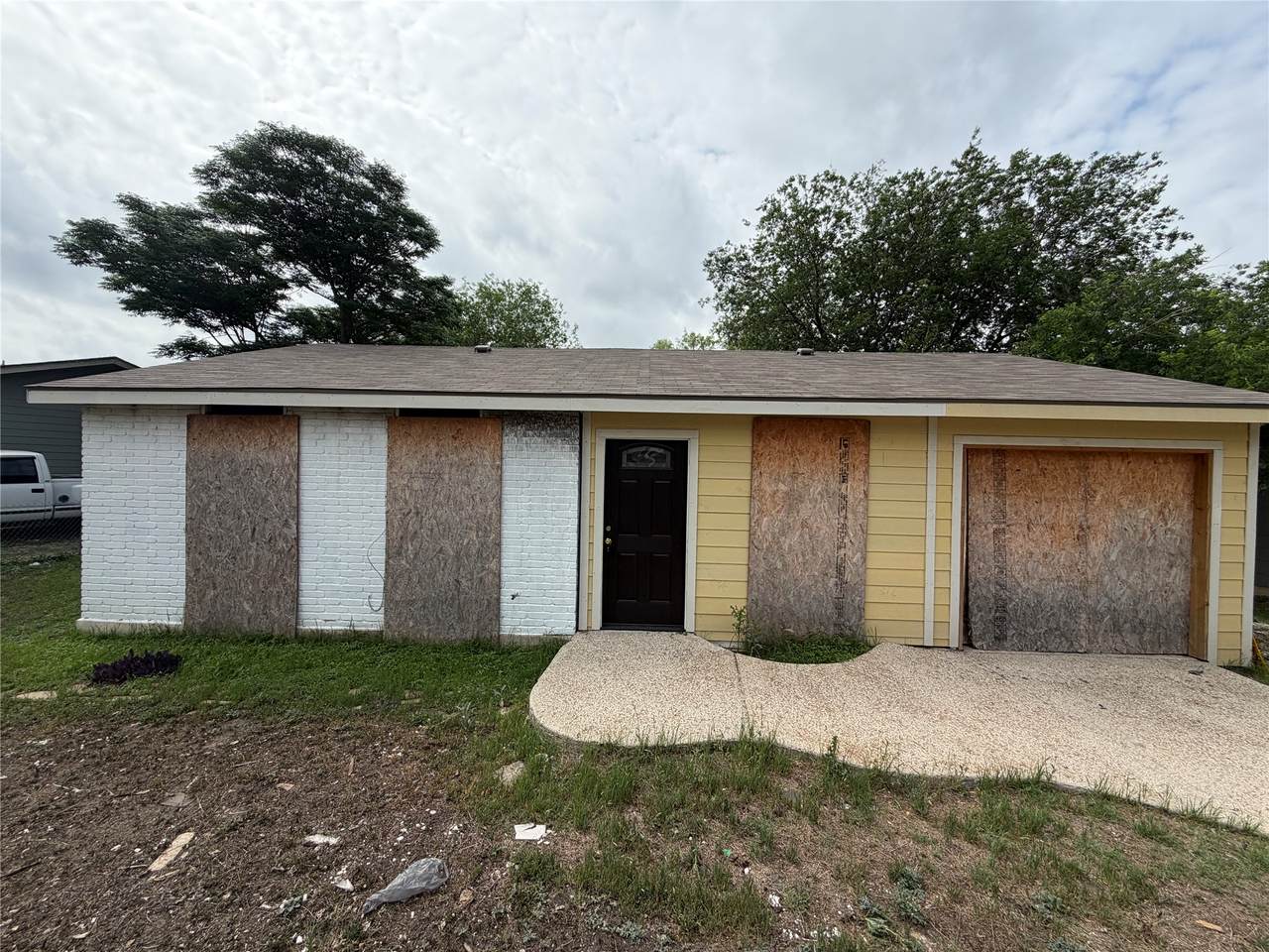 5246 Sachem Drive - Photo 1