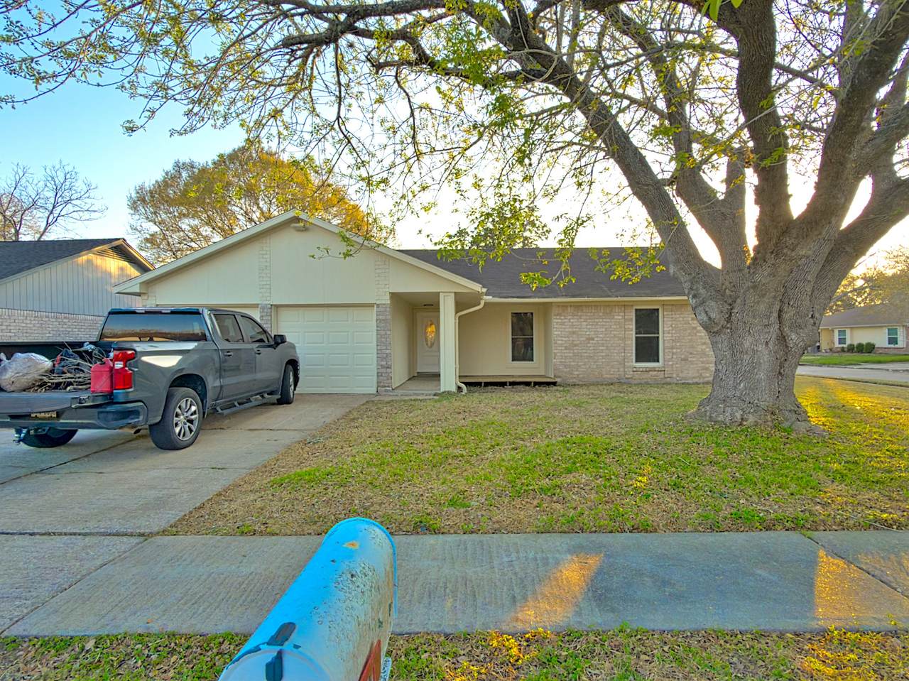 1618 Live Oak Hollow Street - Photo 1