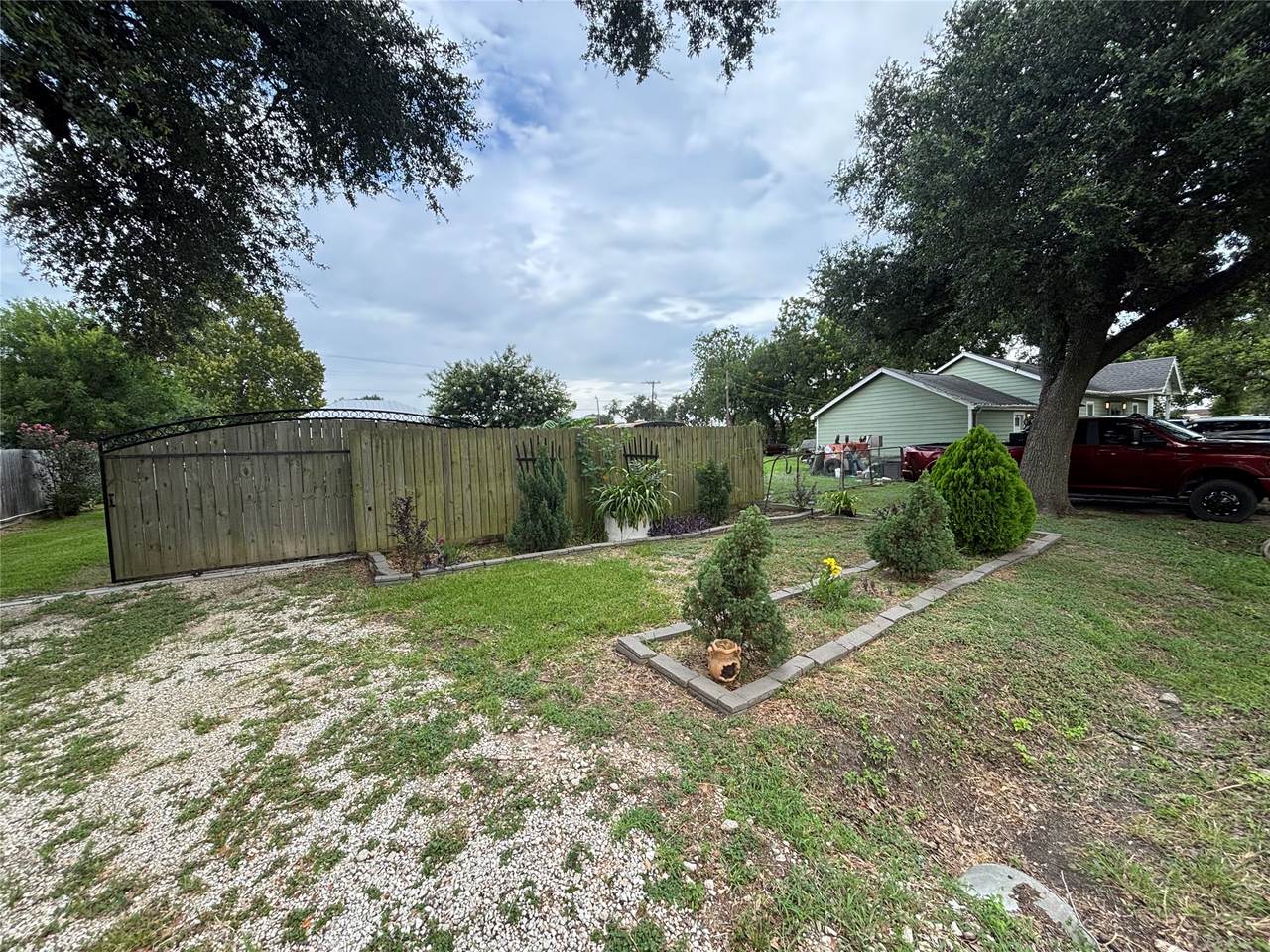 2213 1st Avenue - Photo 1