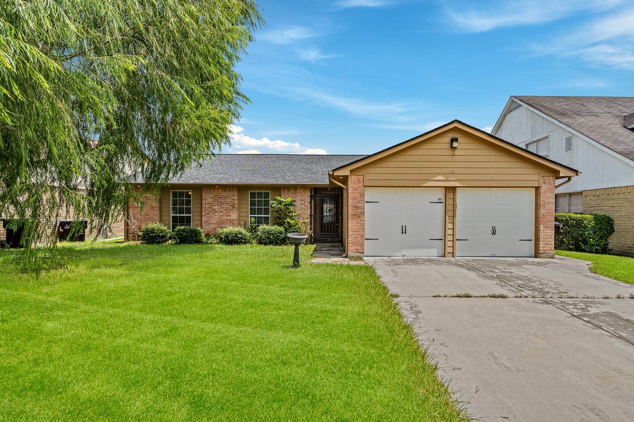11414 Chelsea Walk Drive - Photo 1