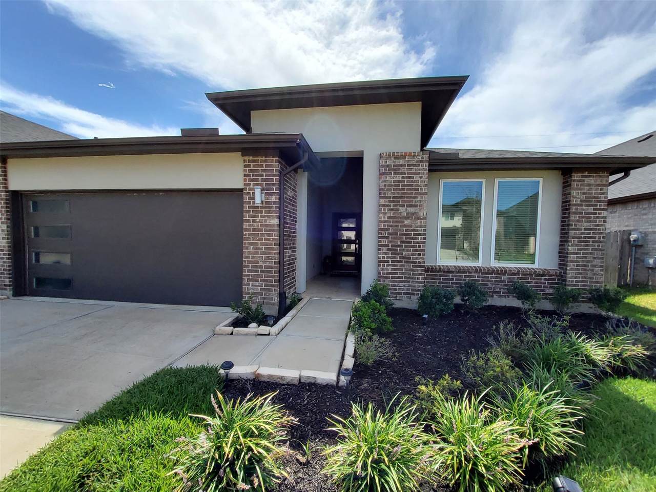 28415 Hannahs Harbor Lane - Photo 1