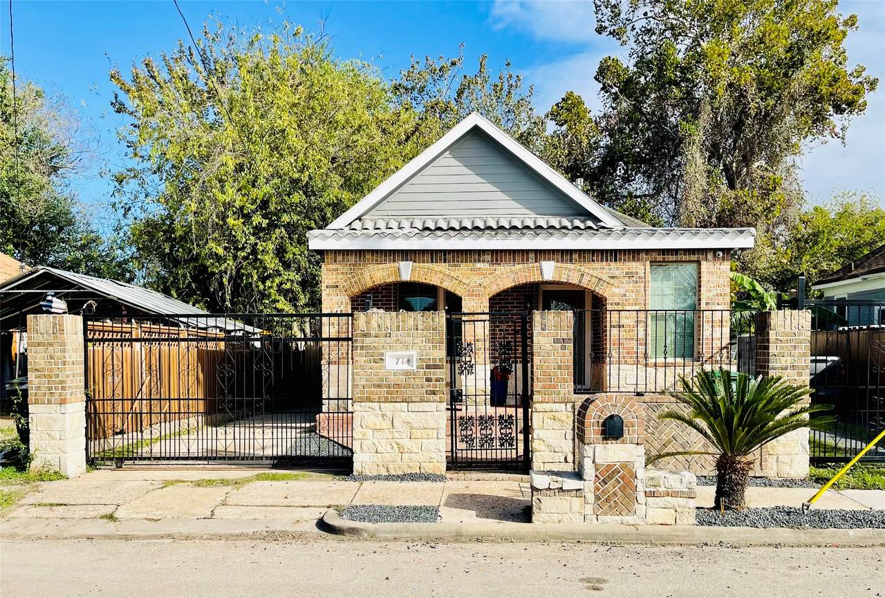 1714 Mary Street - Photo 1