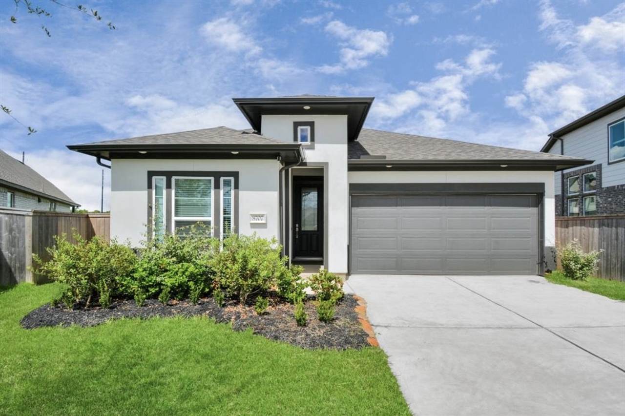 8707 Morris Woods Drive - Photo 1