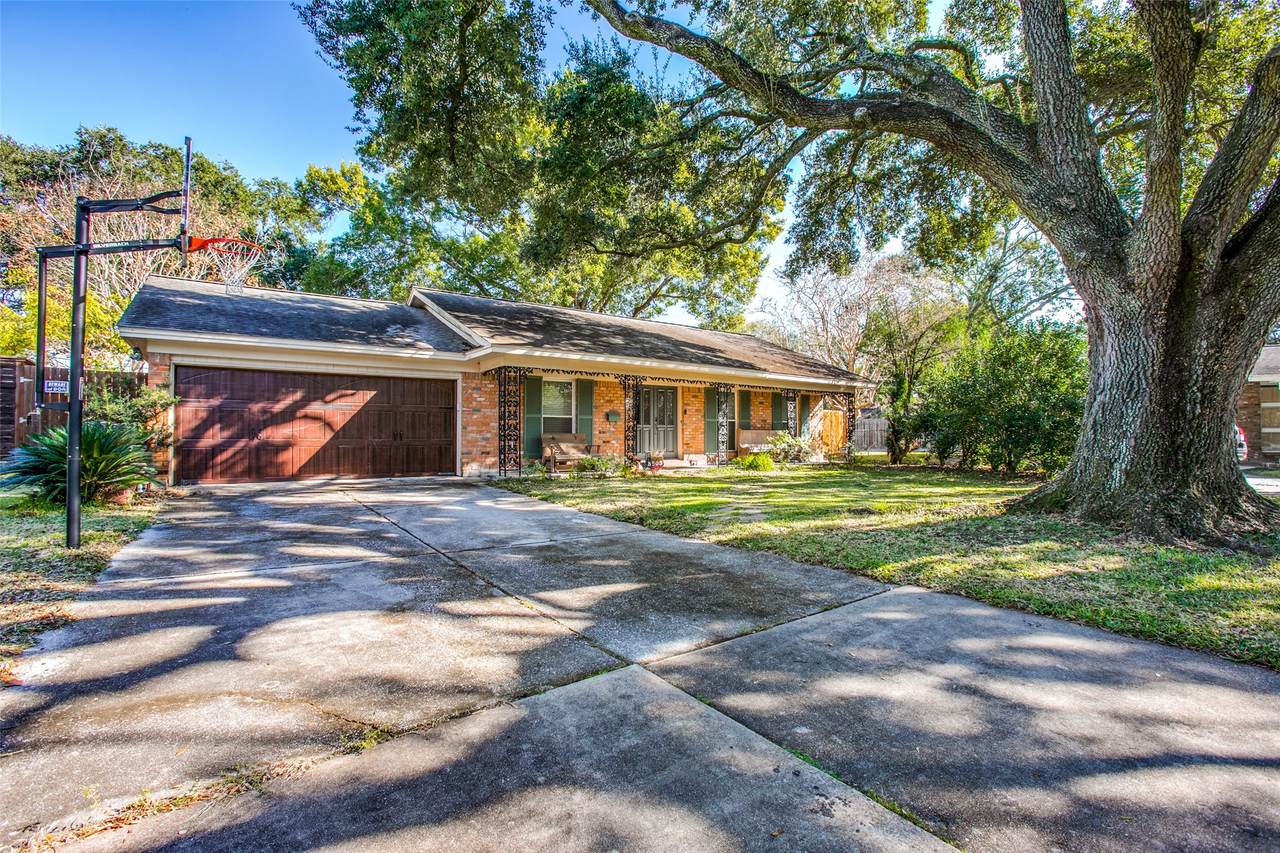 8503 Manhattan Drive - Photo 1