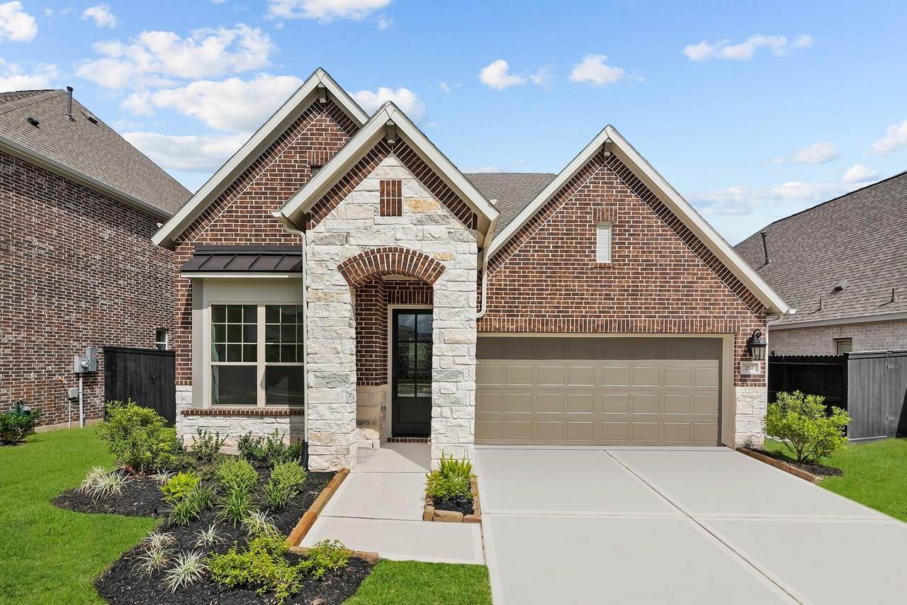 210 Ginger Street - Photo 1