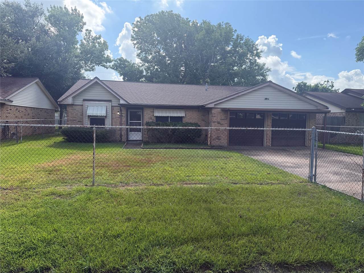 501 Oak Street - Photo 1