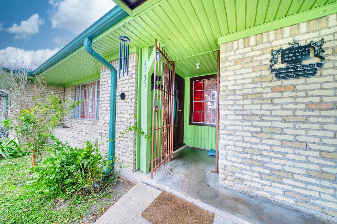 4931 Mercedes Lane - Photo 1