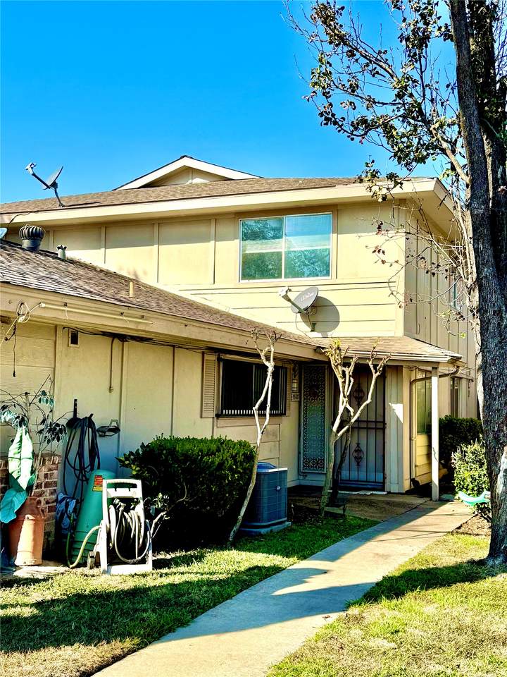 5668 Birchmont Drive - Photo 1