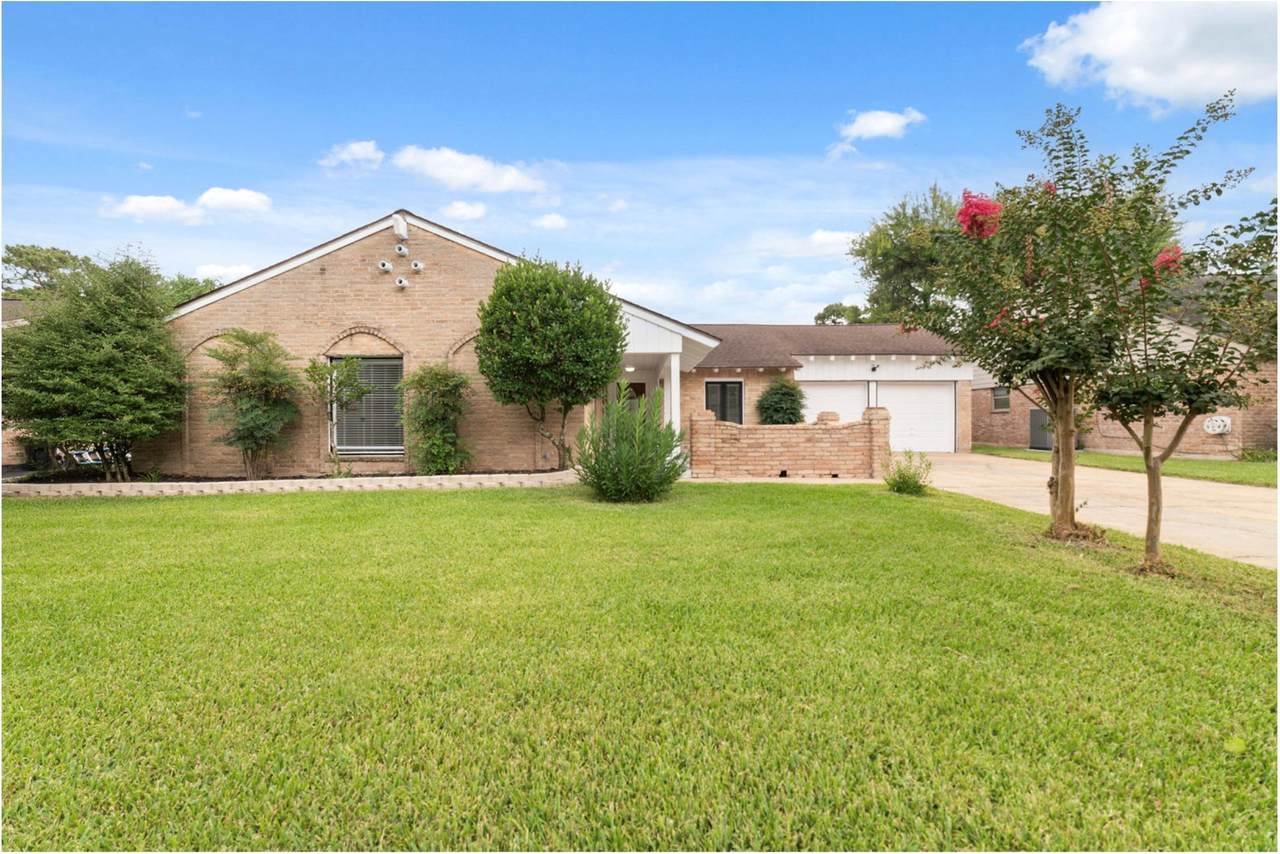 11411 Ash Creek Drive - Photo 1