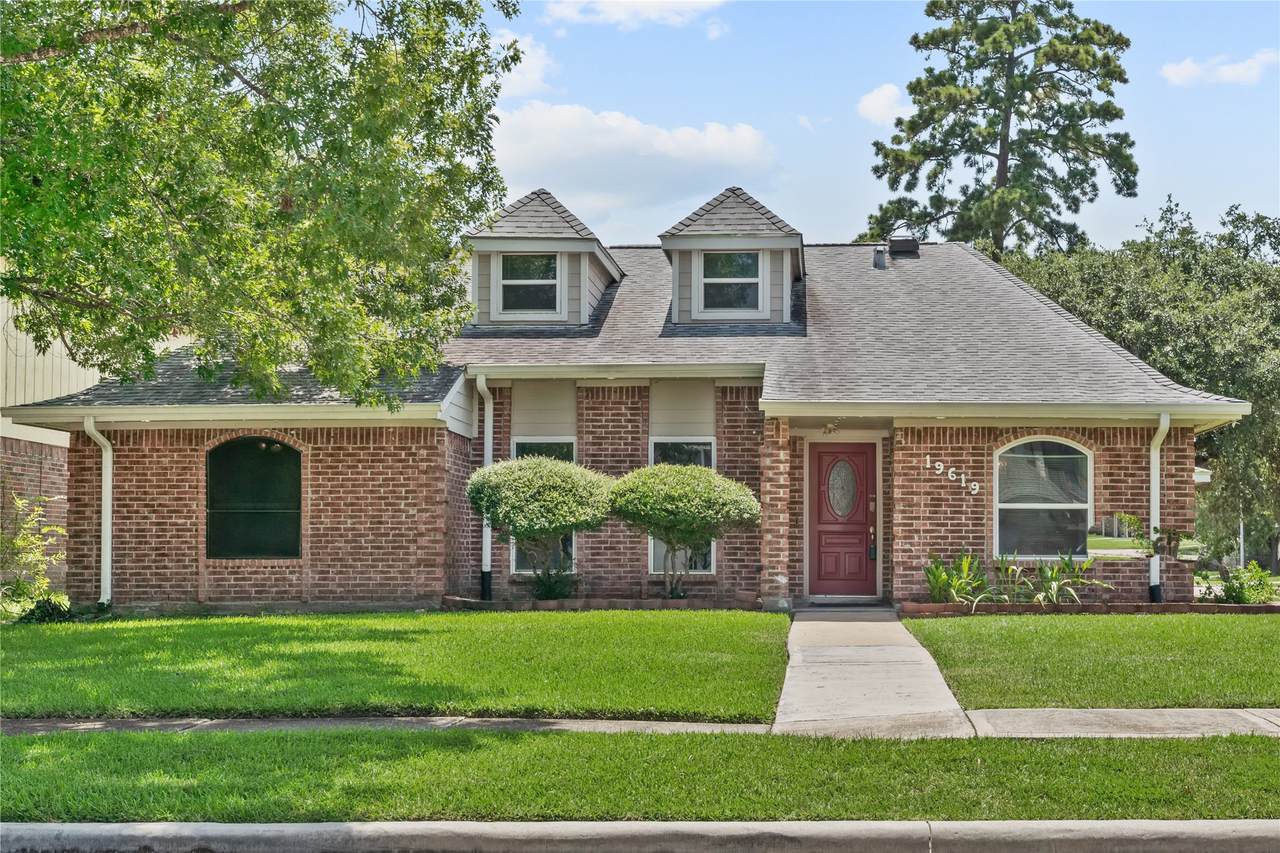 19619 Pine Cluster Lane - Photo 1