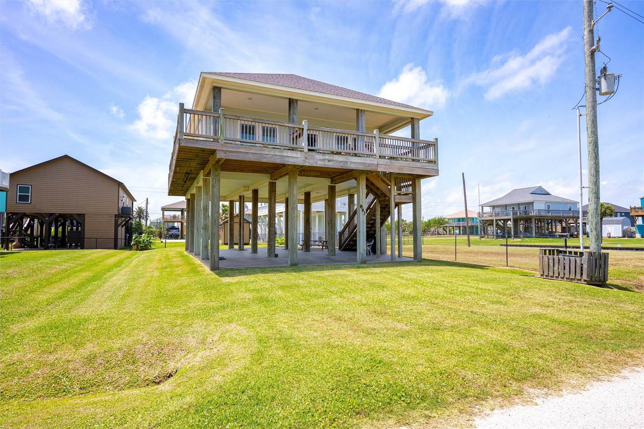 893 West Lane - Photo 1