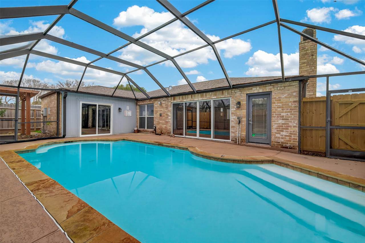 2130 Round Lake Drive - Photo 1