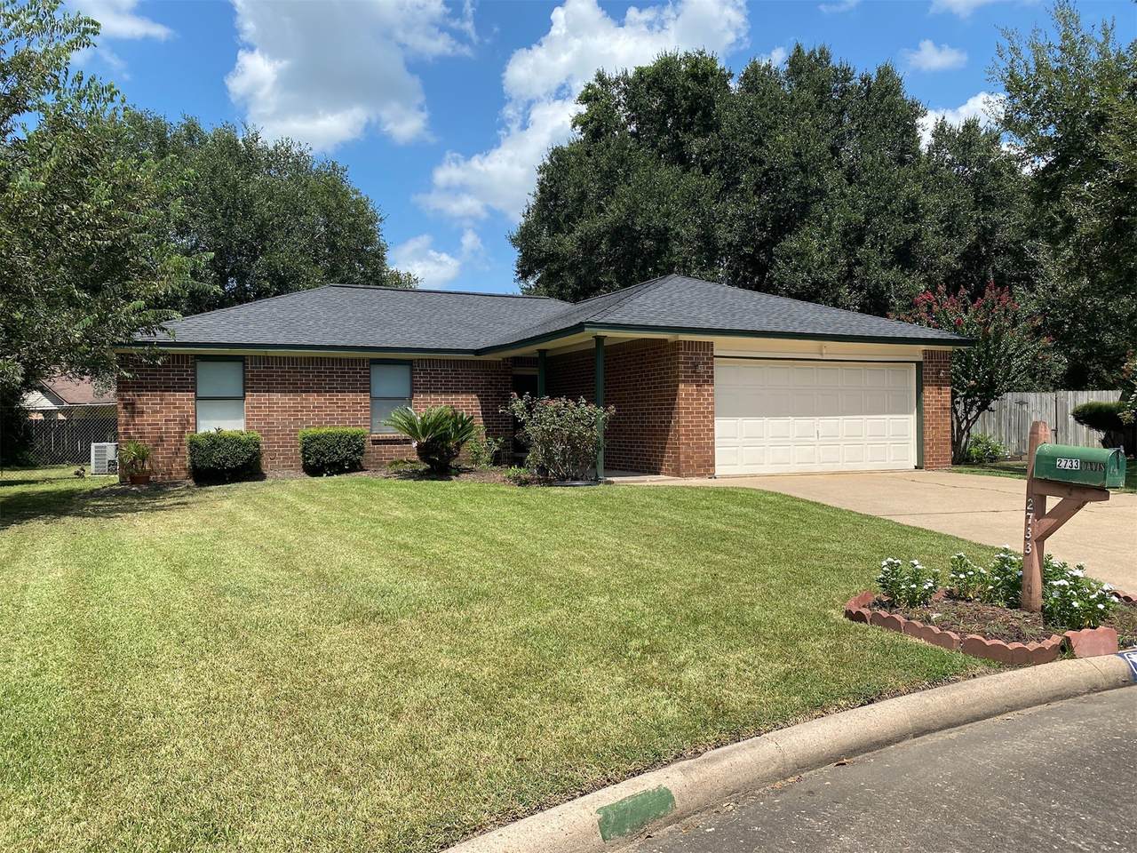 2733 Davis Avenue - Photo 1