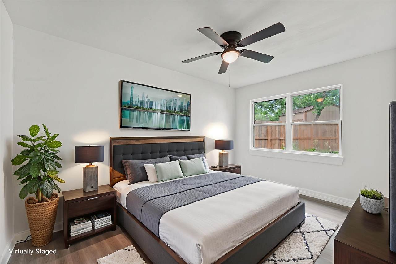 1615 Hiller Street - Photo 1