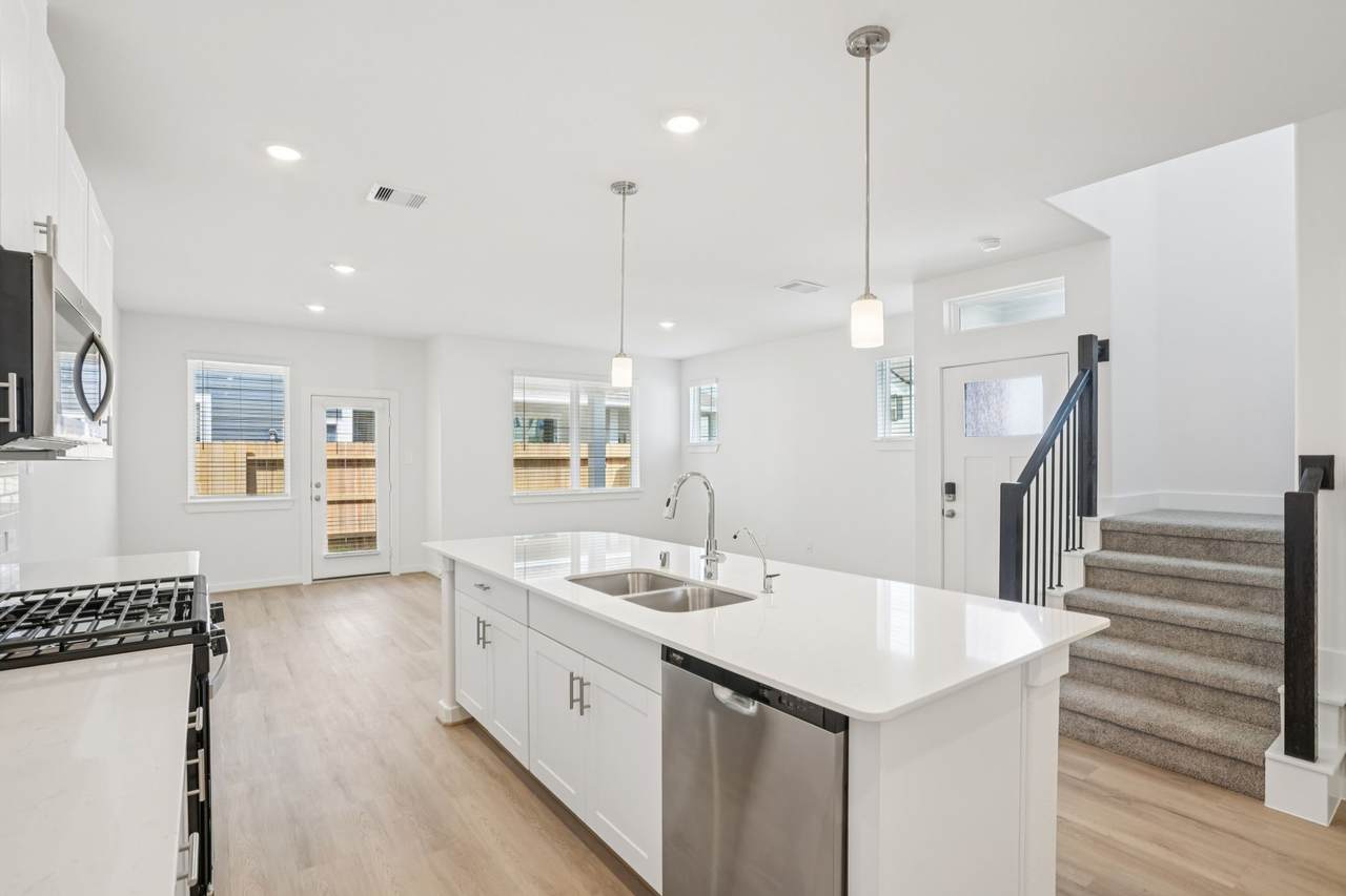 1130 Cedar Place Lane - Photo 1