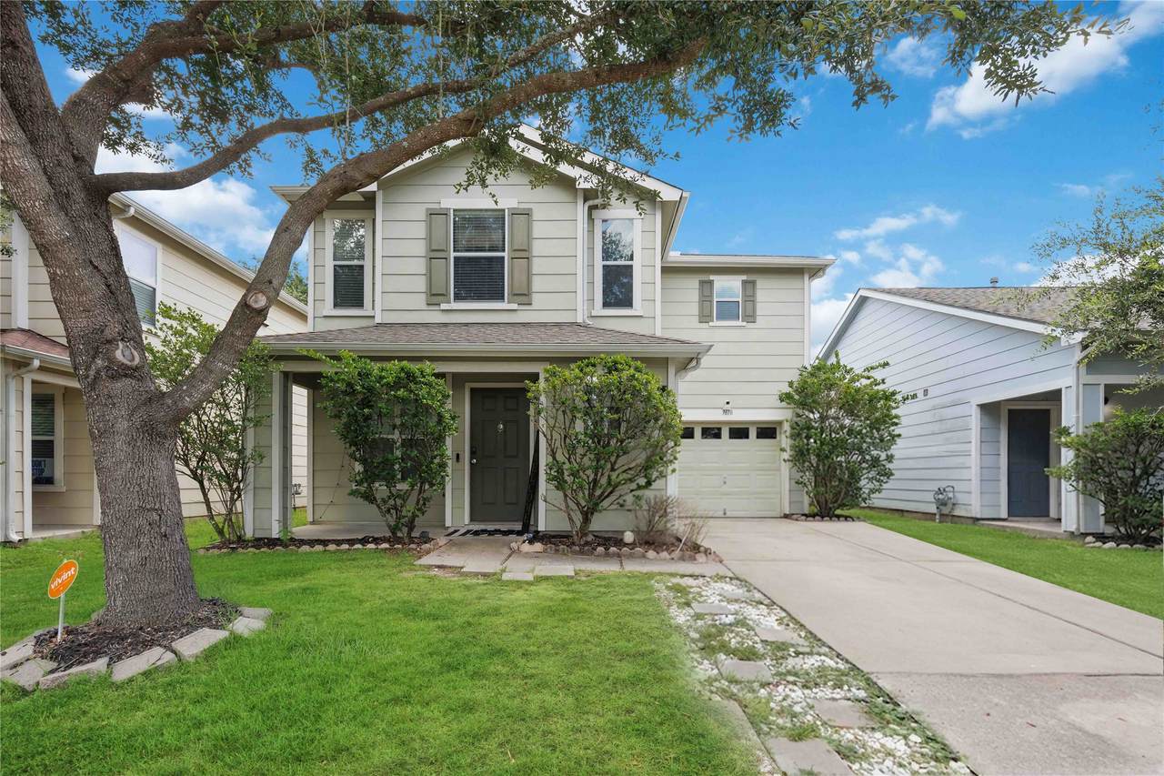 3618 Fuller Bluff Drive - Photo 1