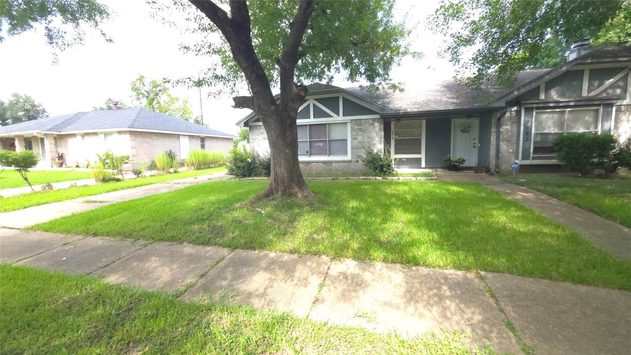 3819 Westmeadow Drive - Photo 1