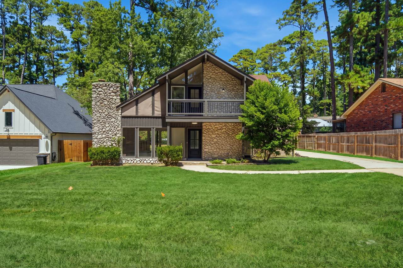 13946 Dolphin Drive - Photo 1