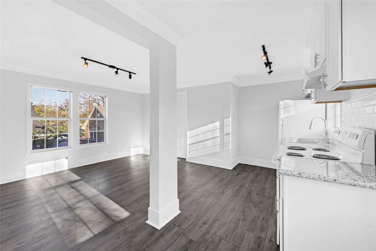 1633 Fourcade Street - Photo 1