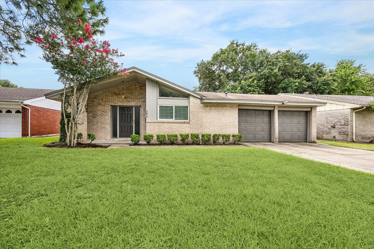5827 Southminster Drive - Photo 1
