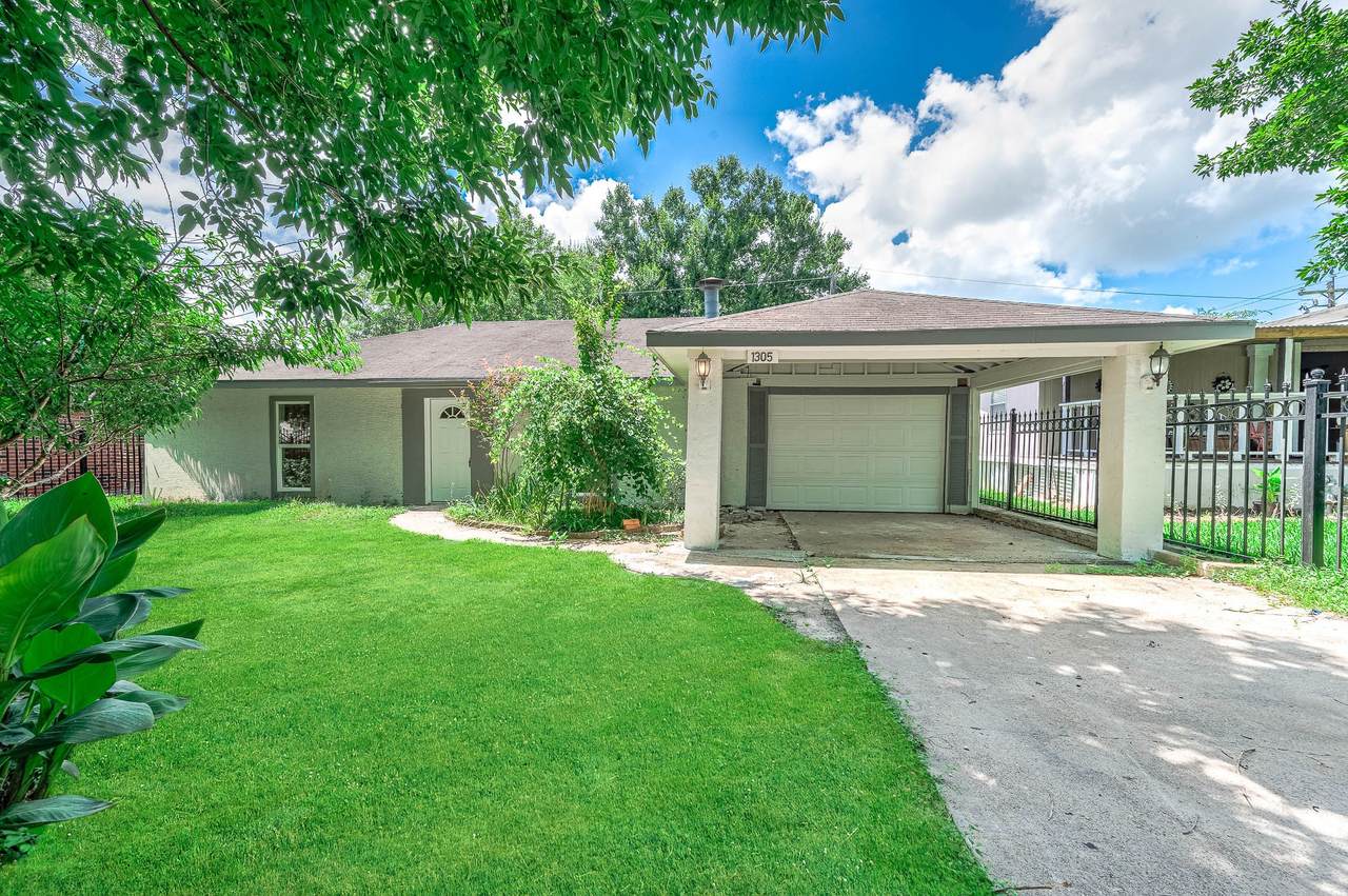 1305 Winchester Dr - Photo 1