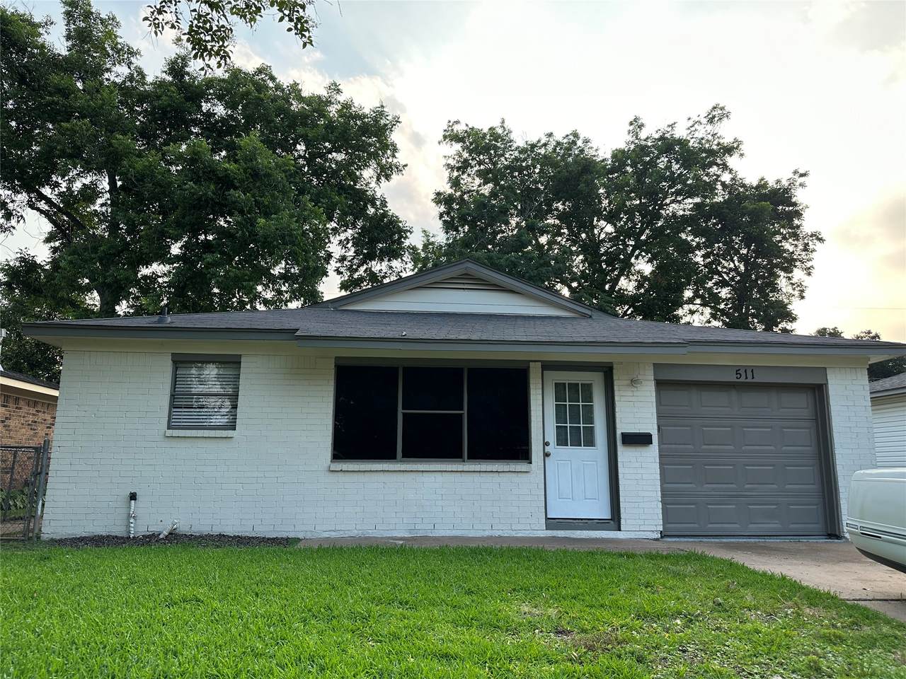 511 Guyer Street - Photo 1