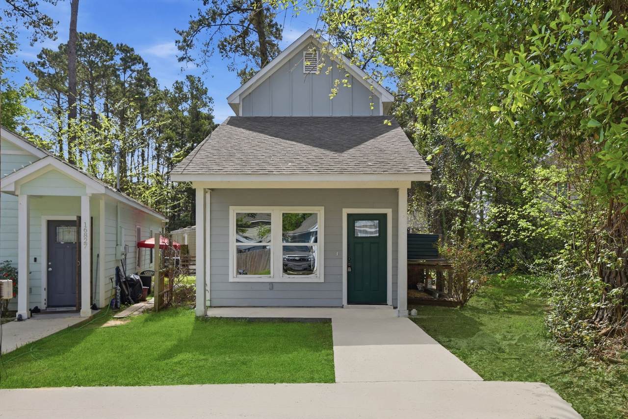 16831 Balmoral - Photo 1