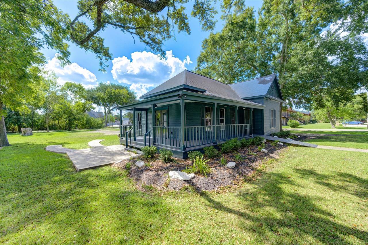 602 Myrtle Street - Photo 1