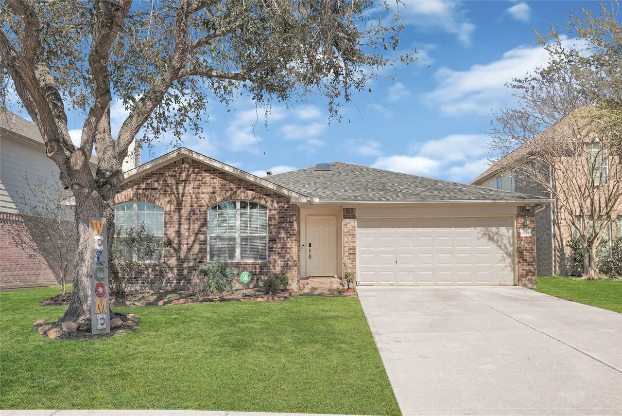 8123 Solara Bend - Photo 1