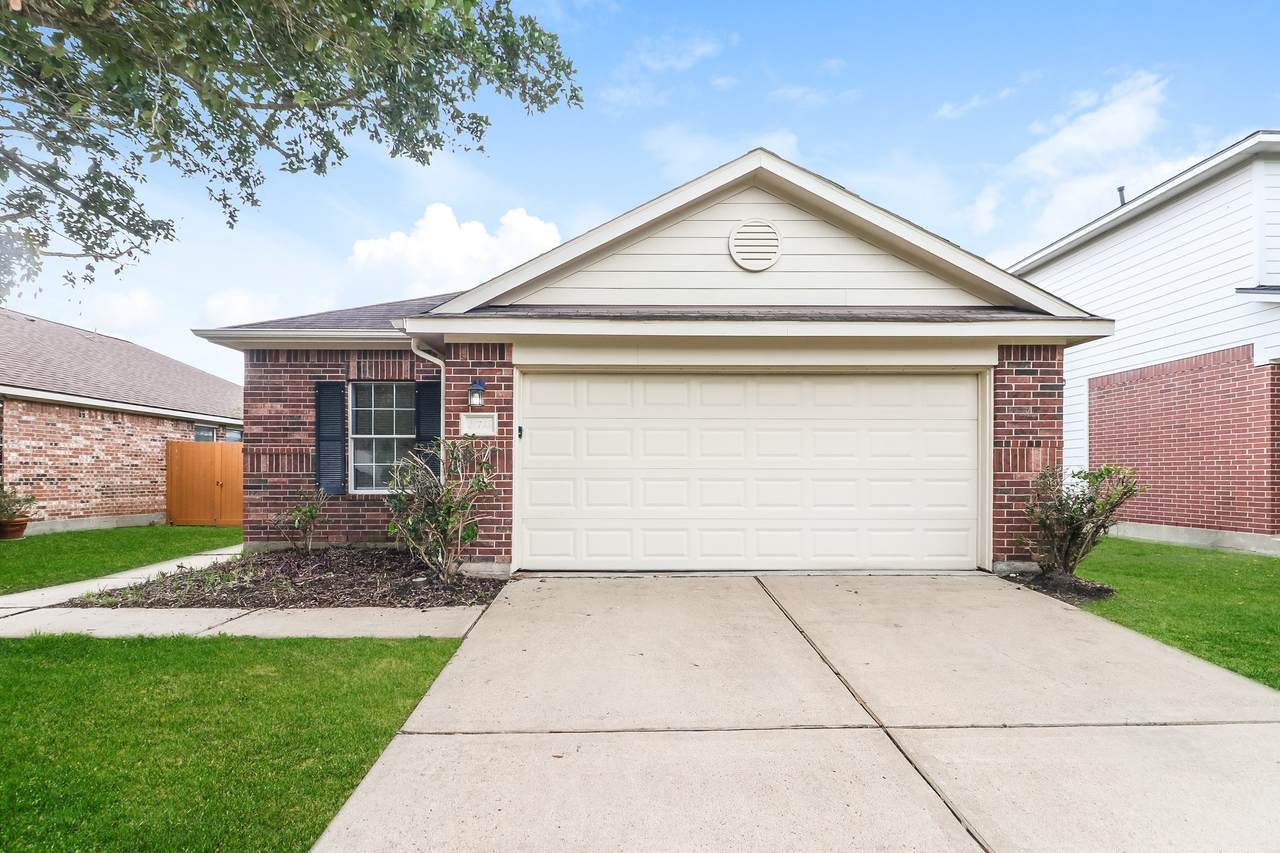 20735 Dewberry Creek Lane - Photo 1