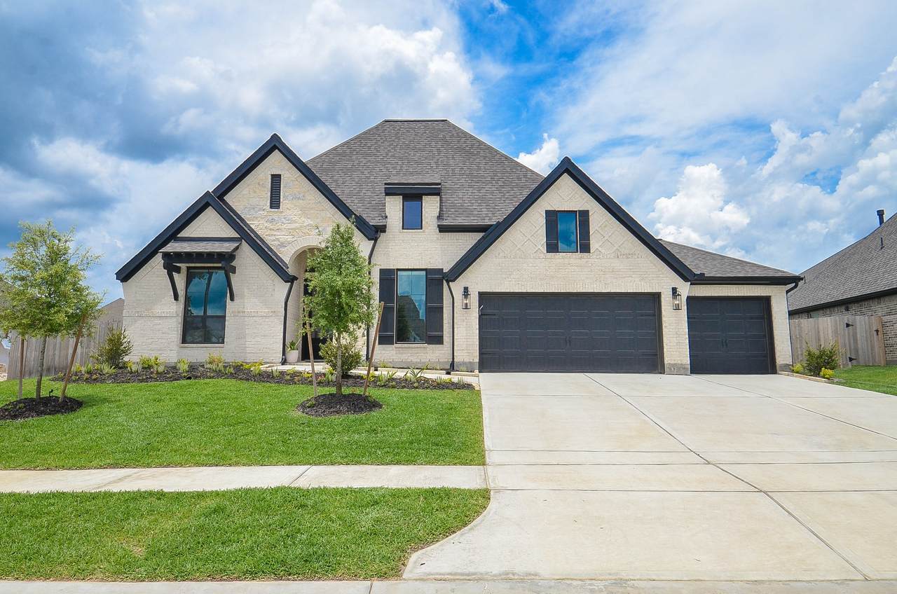 1413 Swayze Street - Photo 1