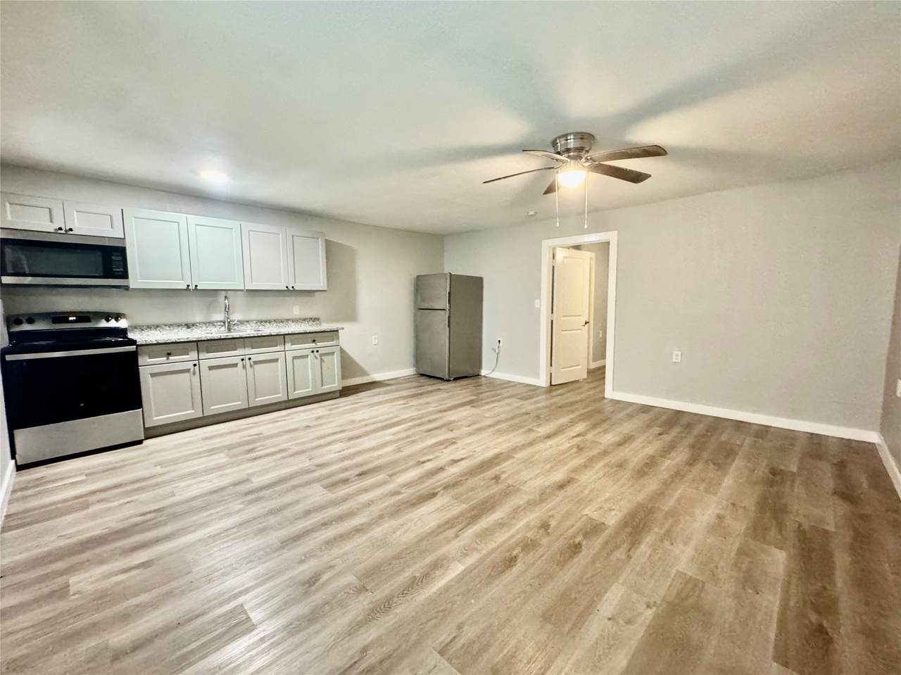 6705 Fairway Dr - Photo 1