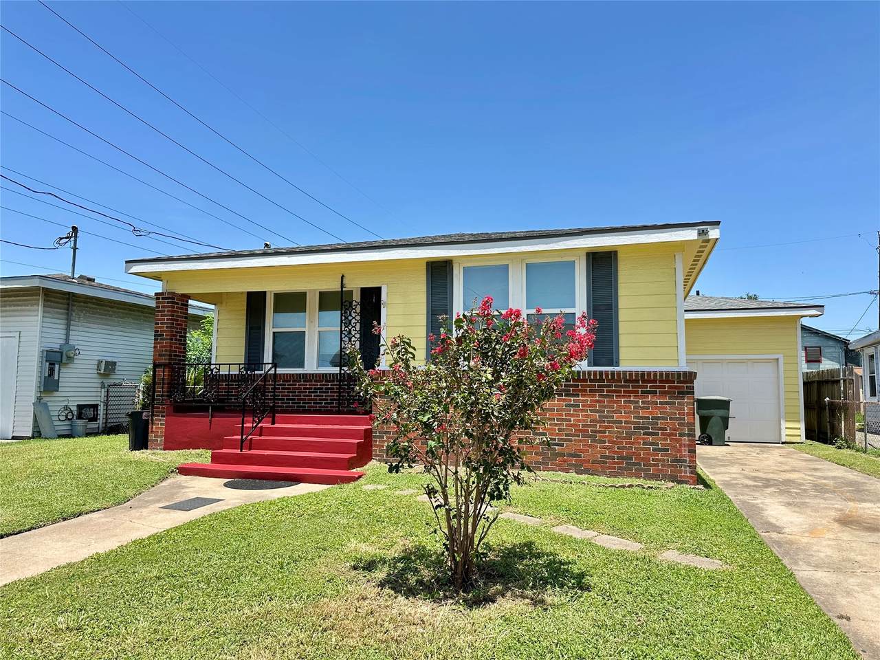 5222 Avenue O - Photo 1