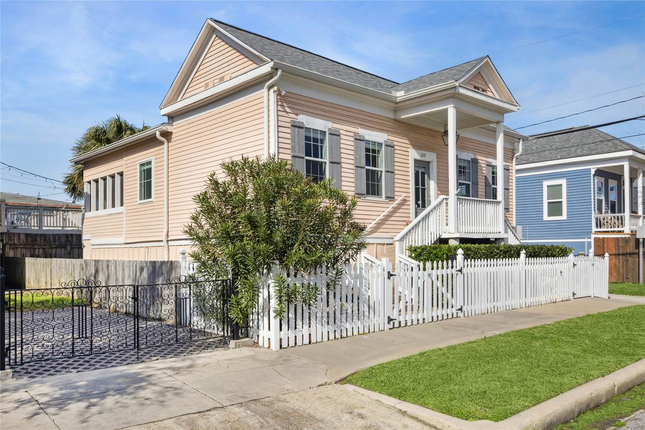 613 9th Street - Photo 1