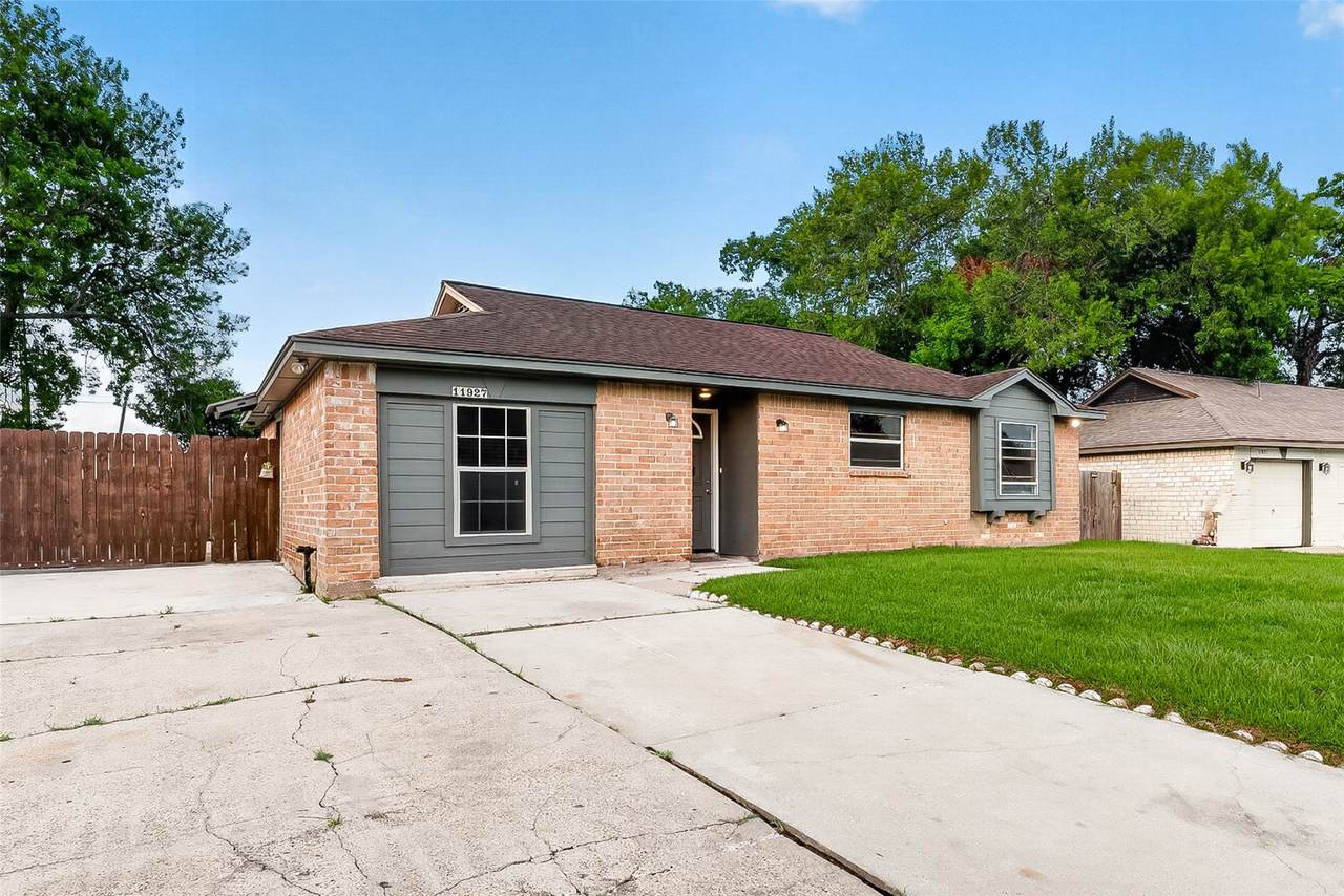 11927 Flushing Meadows Drive - Photo 1