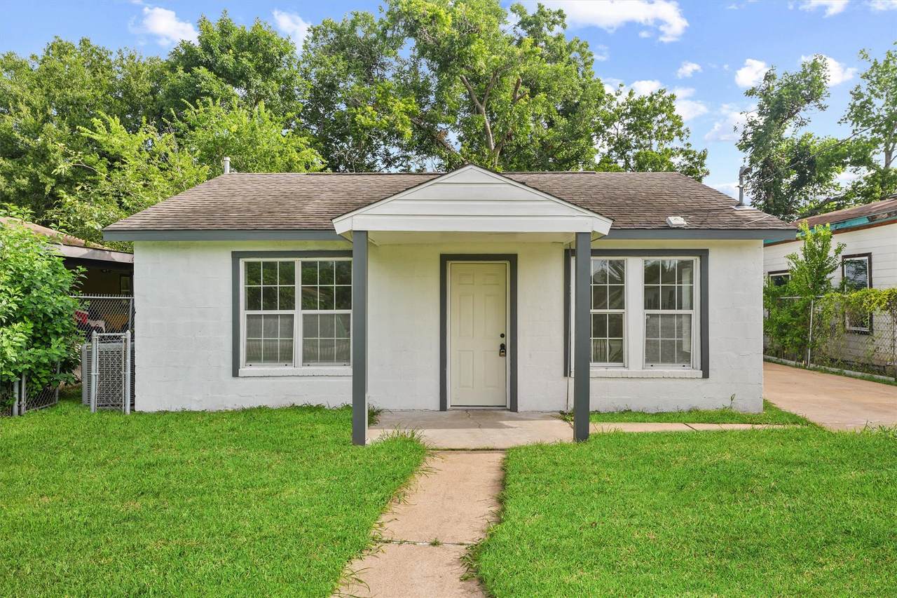 4715 Engleford Street - Photo 1