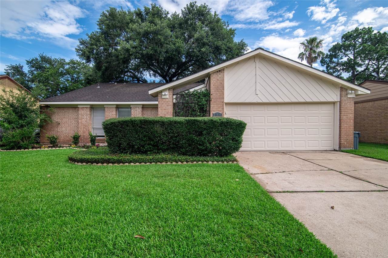 15814 Brookford Drive - Photo 1