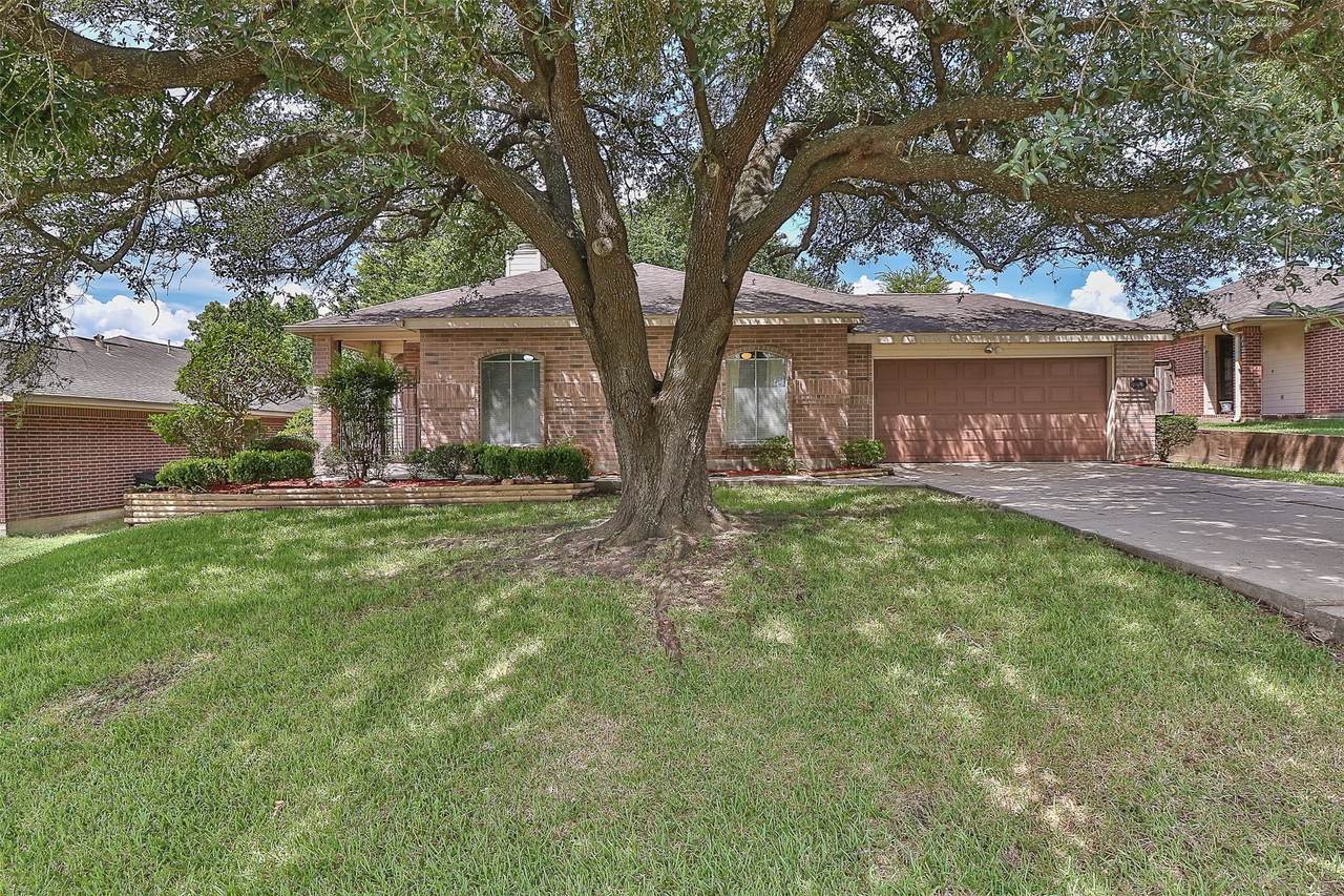 10910 Scenic Drive - Photo 1