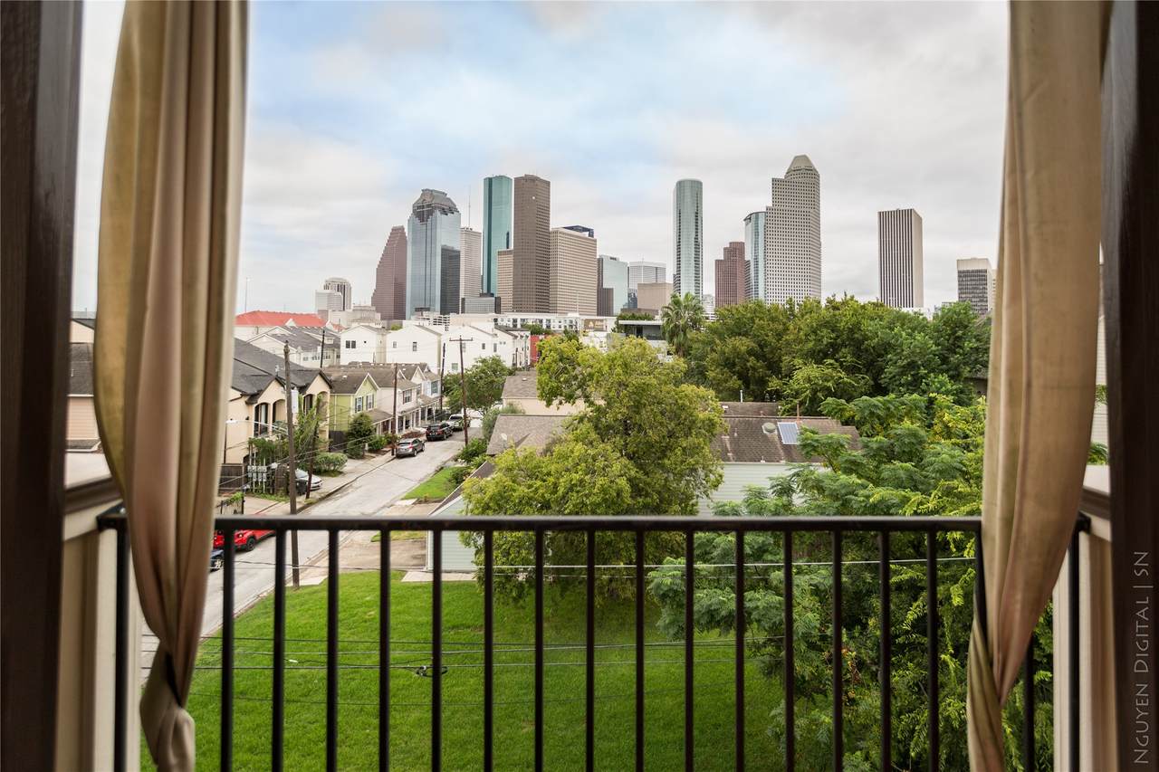 1204 Cushing Street - Photo 1