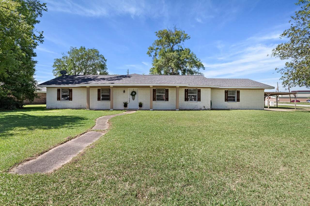 19 Stradford - Photo 1