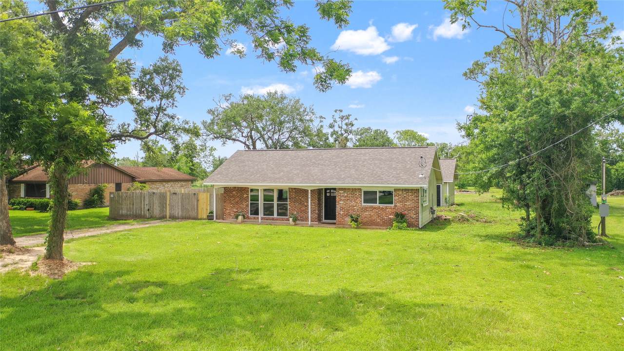 318 Primrose Road - Photo 1