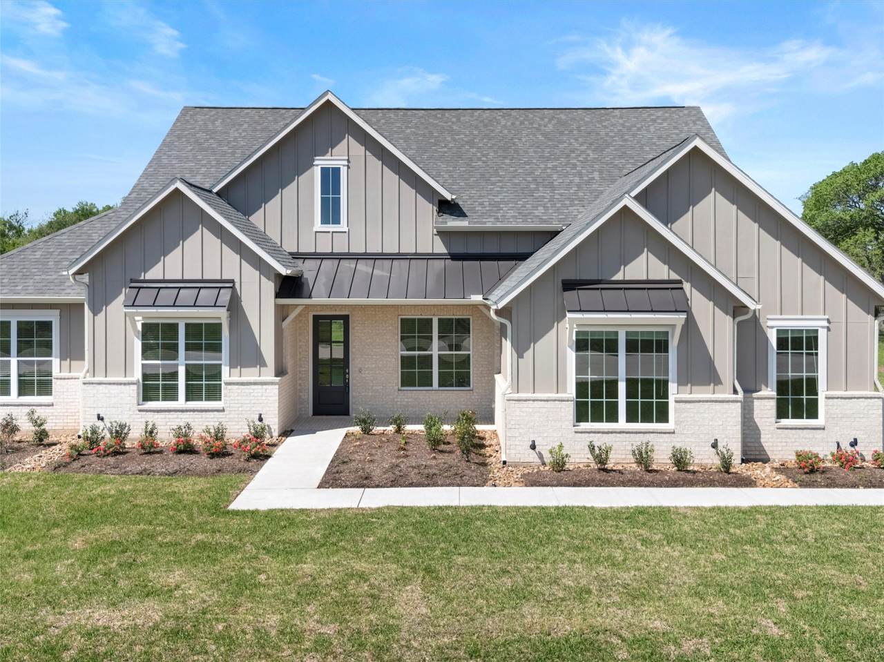 226 Hydrangea Drive - Photo 1