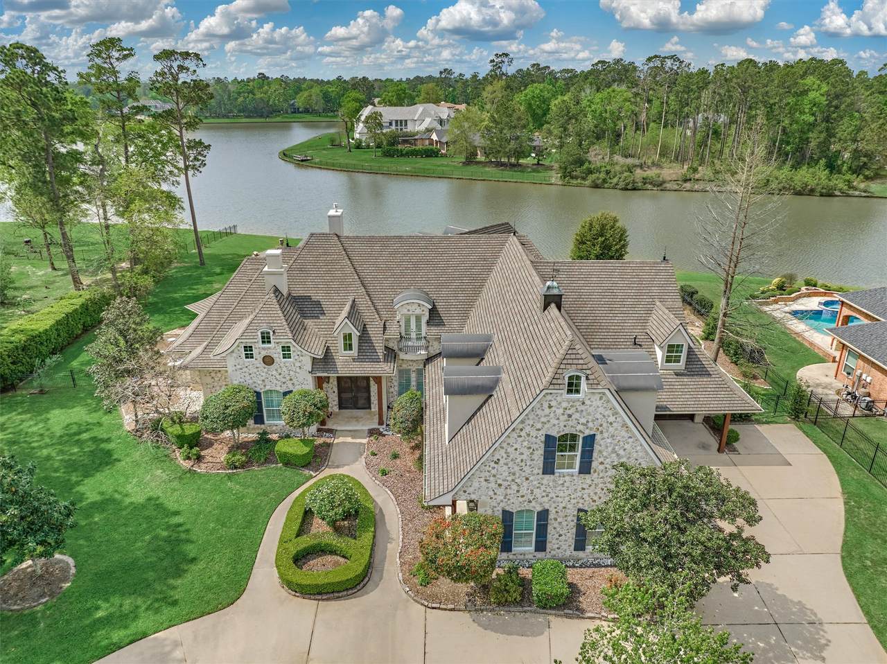 28207 Benders Landing Boulevard - Photo 1