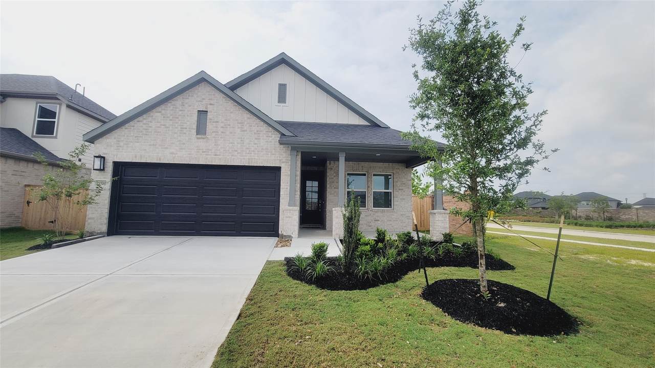21523 Banpo Bend Drive - Photo 1