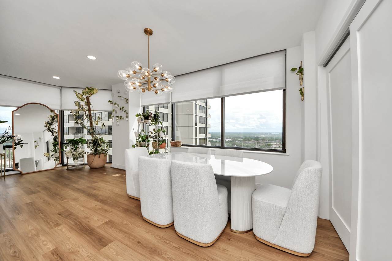 14 Greenway Plaza - Photo 1