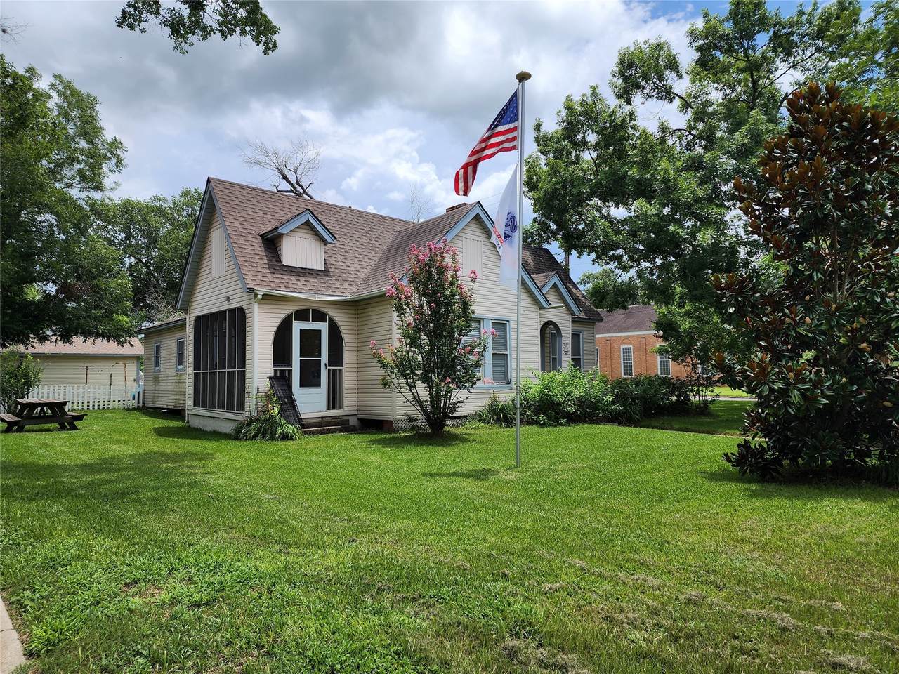 517 Church Street - Photo 1