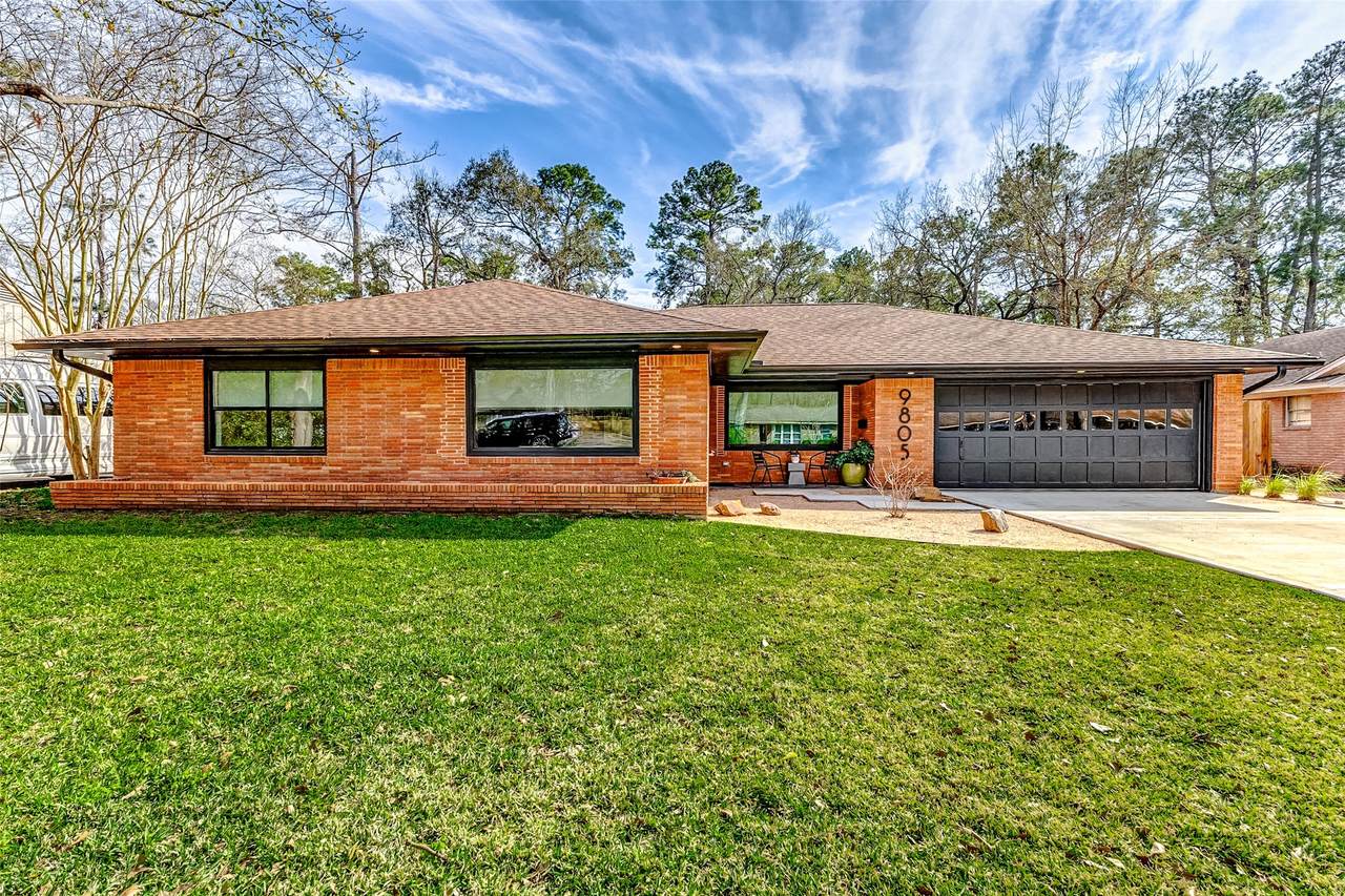 9805 Warwana Road - Photo 1